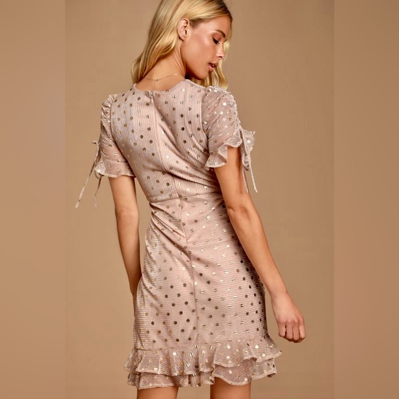 Lulu’s Top Model Light Pink & Gold Polka Dot Ruffled Flounced Dress CL3 - Picture 8 of 12